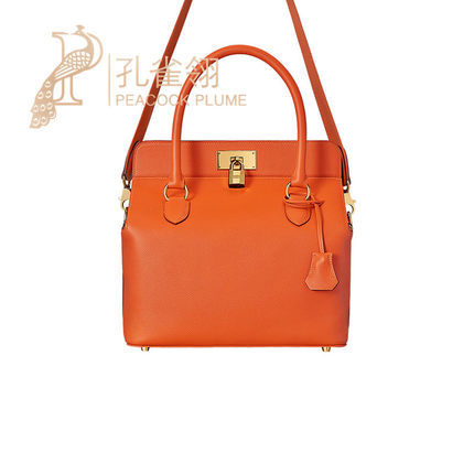 Hermes Parfums/爱马仕女包16春款牛皮锁扣单肩手提包H064478CC9J Hermes Parfums/爱马仕女包16春款牛皮锁扣单肩手提包H064478CC9J