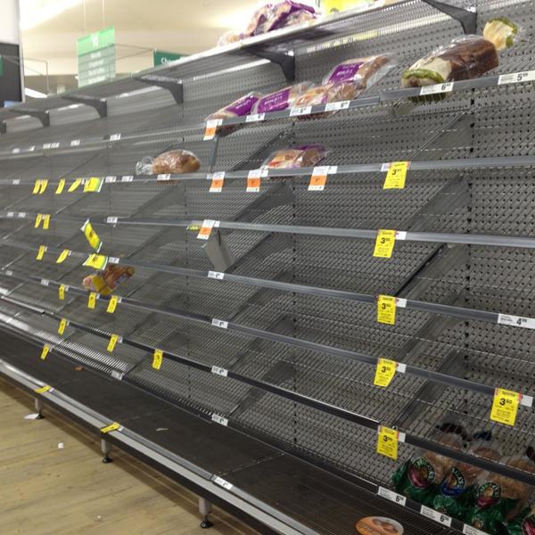 Photo taken at Woolworths by Joel B. on 2/3/2013-澳大利亚新南威尔士州悉尼北桥广场 Photo taken at Woolworths by Joel B. on 2/3/2013