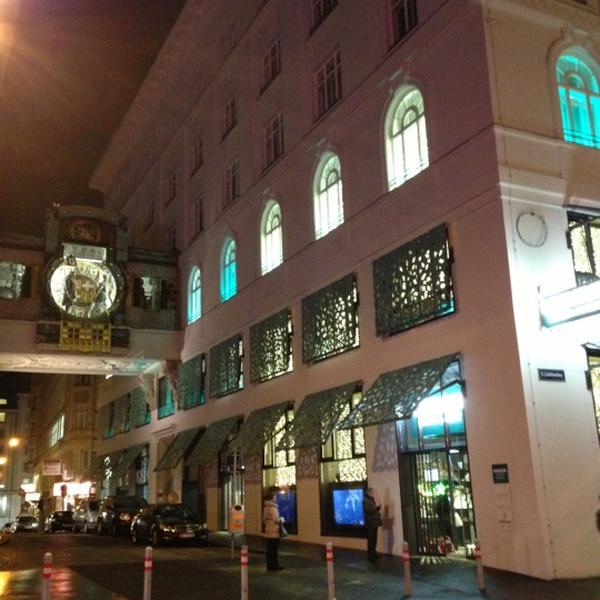 Photo taken at MERKUR Hoher Markt by Stefan F. on 12/5/2012