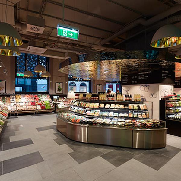 Photo taken at MERKUR Hoher Markt by MERKUR Markt on 2/26/2014