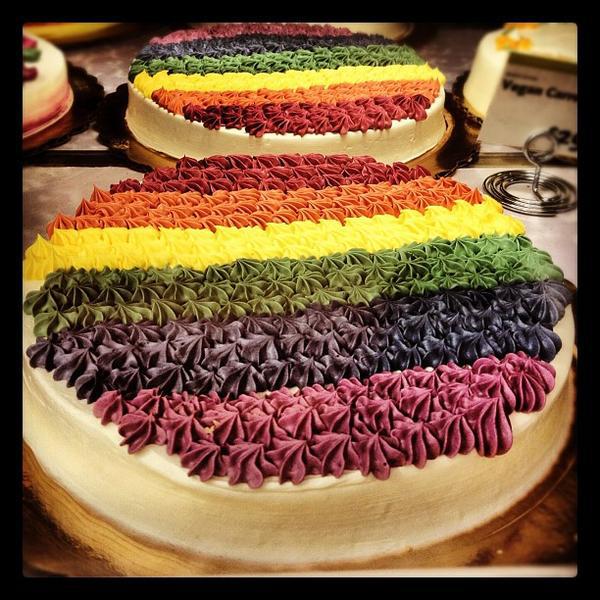 Photo taken at Whole Foods Market by Robbie M. on 6/22/2012-加尼福尼亚旧金山第24街3950(桑切斯和野老街之间) Photo taken at Whole Foods Market by Robbie M. on 6/22/2012