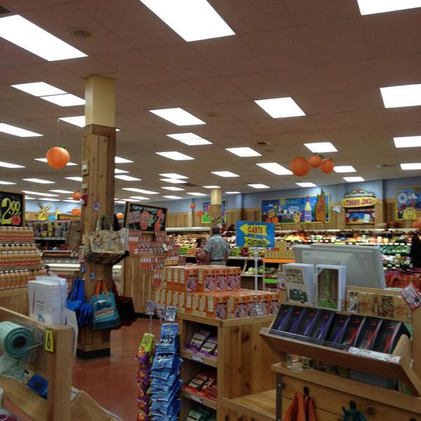 Photo taken at Trader Joe's by VisuaLStimuluS A. on 10/21/2014