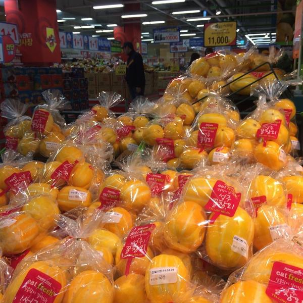 Photo taken at 홈플러스 (Home plus) by Sheerah on 4/25/2014-首尔市城北区花郞路76号(月谷店) Photo taken at 홈플러스 (Home plus) by Sheerah on 4/25/2014