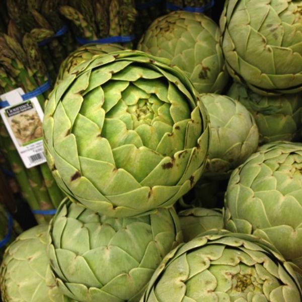 Photo taken at Trader Joe's by Gary M. on 4/4/2012-美国阿利桑那州图森格兰特路东4766 Photo taken at Trader Joe's by Gary M. on 4/4/2012