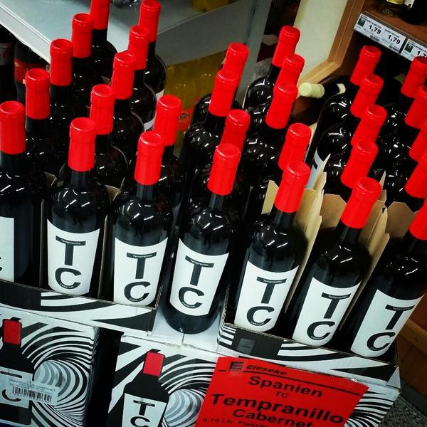 Photo taken at EDEKA by Ayyas Banu U. on 2/18/2015