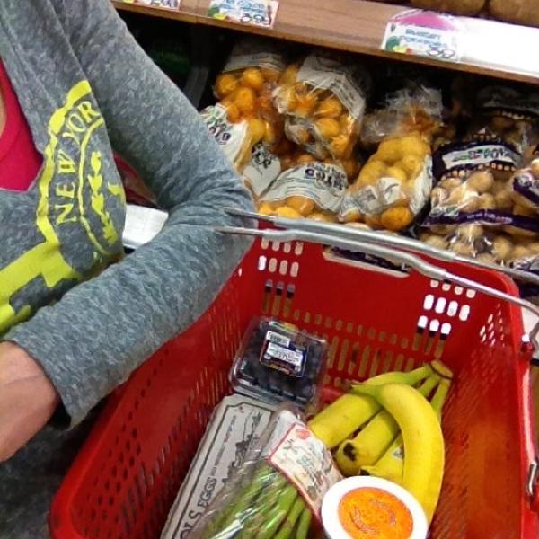 Photo taken at Trader Joe's by Jamie S. on 2/1/2013-加尼福尼亚拉霍亚别墅拉霍亚街道8657(在诺贝尔经济学街道) Photo taken at Trader Joe's by Jamie S. on 2/1/2013