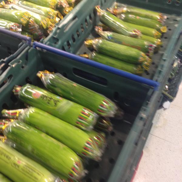 Photo taken at 이마트 (e-mart) by disraeli k. on 4/17/2015-京畿道高阳市义山区1124易买得超市 Photo taken at 이마트 (e-mart) by disraeli k. on 4/17/2015