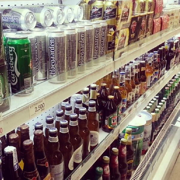 Photo taken at 이마트 (e-mart) by Sunday K. on 5/24/2014-京畿道高阳市义山区1124易买得超市 Photo taken at 이마트 (e-mart) by Sunday K. on 5/24/2014