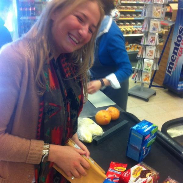 Photo taken at Proxy Delhaize by Arthur V. on 4/2/2013