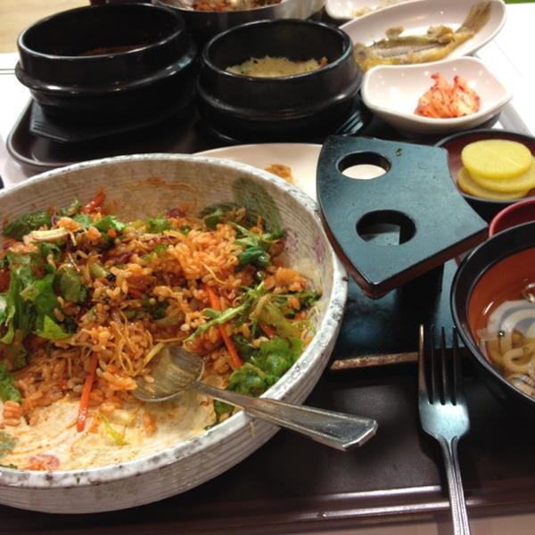 Photo taken at 홈플러스 / Home Plus by JMAN H. on 2/26/2012-大田西区107 Photo taken at 홈플러스 / Home Plus by JMAN H. on 2/26/2012