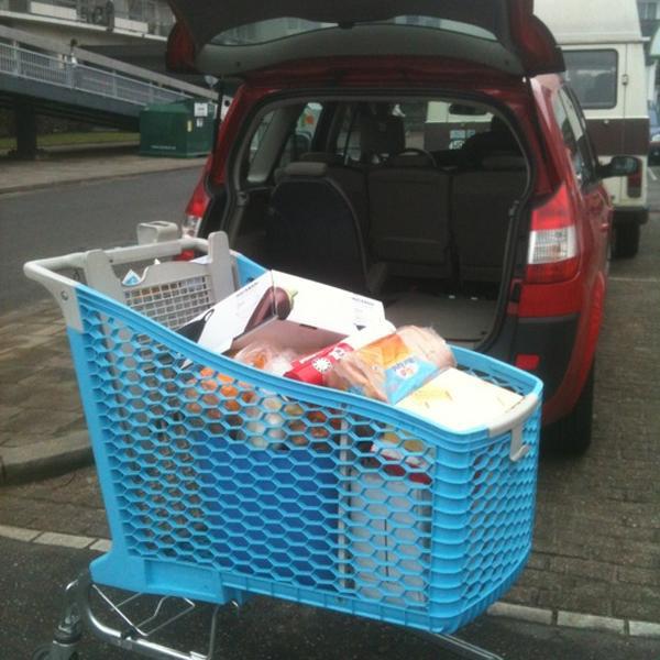 Photo taken at Albert Heijn by Timo B. on 2/24/2012-荷兰格尔德兰阿纳姆汉兹街145号 Photo taken at Albert Heijn by Timo B. on 2/24/2012