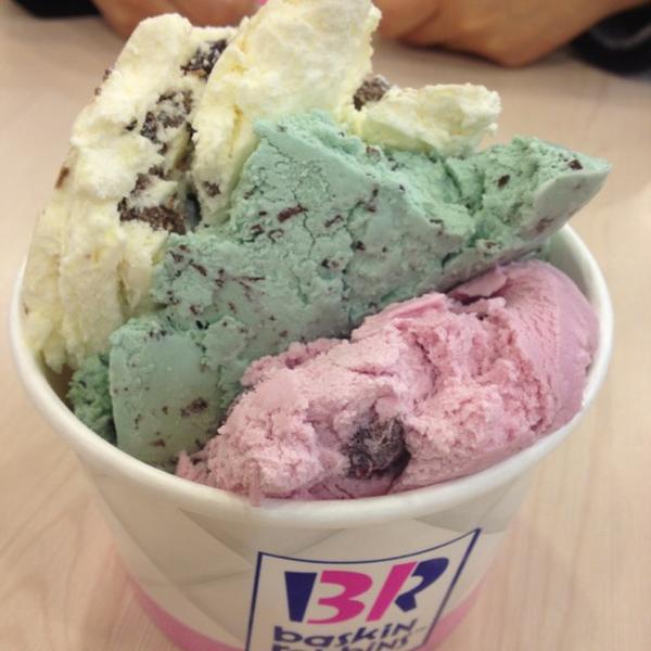 Photo taken at E-Mart by Kyung Jin S. on 3/2/2012-江原道春川市京春2341易买得超市 Photo taken at E-Mart by Kyung Jin S. on 3/2/2012