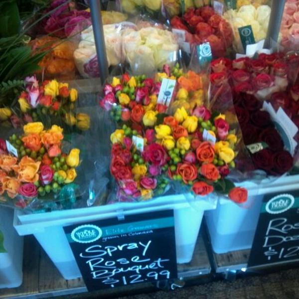 Photo taken at Whole Foods Market by Jill B. on 5/3/2012-加尼福尼亚圣罗莎 城市 康涅狄格R390(在盖尔南韦尔路) Photo taken at Whole Foods Market by Jill B. on 5/3/2012