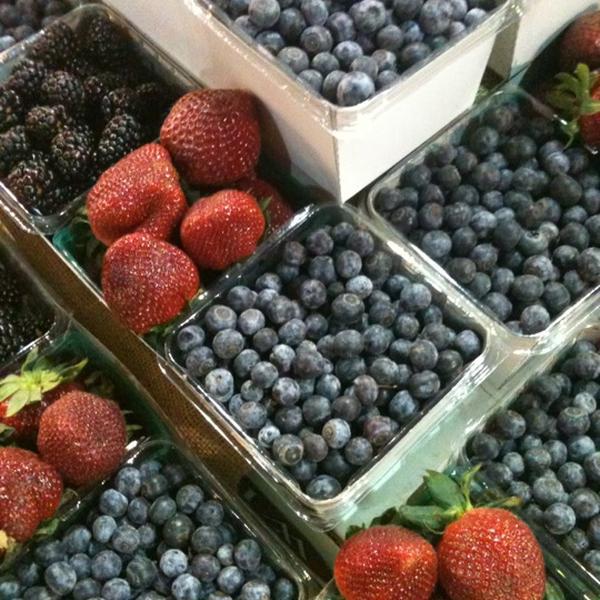 Photo taken at Whole Foods Market by Matthew M. on 3/2/2012-加尼福尼亚圣罗莎 城市 康涅狄格R390(在盖尔南韦尔路) Photo taken at Whole Foods Market by Matthew M. on 3/2/2012