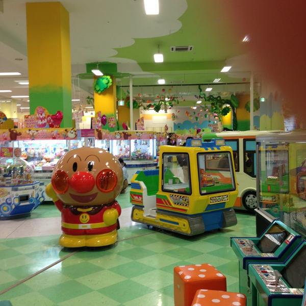 Photo taken at イオン 浜松西店 by Lourenço E. on 2/24/2013