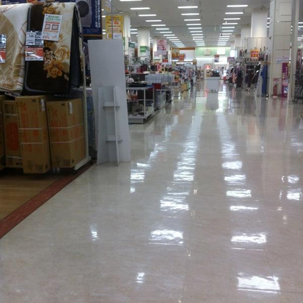 Photo taken at イオン 浜松西店 by とき ト. on 9/28/2013