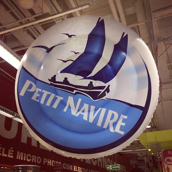 Photo taken at Auchan by Jérôme T. on 8/10/2013-法国普罗旺斯-阿尔卑斯-蓝色海岸拉特里尼泰拉海特路 Photo taken at Auchan by Jérôme T. on 8/10/2013