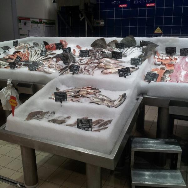 Photo taken at Auchan by Mart U. on 7/8/2013-法国普罗旺斯-阿尔卑斯-蓝色海岸拉特里尼泰拉海特路 Photo taken at Auchan by Mart U. on 7/8/2013