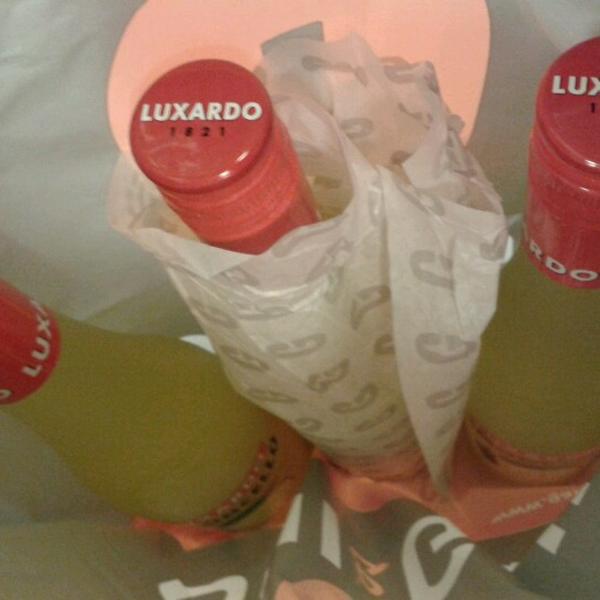 Photo taken at Gall & Gall by Judith v. on 6/23/2012-荷兰乌特勒支马森比森斯朴购物中心 Photo taken at Gall & Gall by Judith v. on 6/23/2012