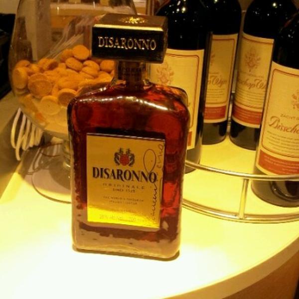 Photo taken at Gall & Gall by Cuppy Cakes on 11/30/2012-荷兰乌特勒支马森比森斯朴购物中心 Photo taken at Gall & Gall by Cuppy Cakes on 11/30/2012