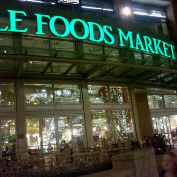 Photo taken at Whole Foods Market by Ken L. on 1/6/2012-华盛顿州西雅图西湖大道2210号 Photo taken at Whole Foods Market by Ken L. on 1/6/2012