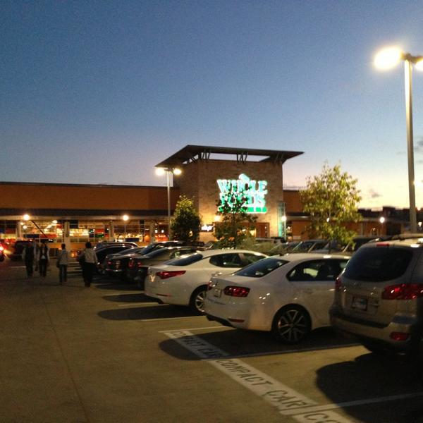 Photo taken at Whole Foods Market by Peter S. on 2/18/2013-德克萨斯州休斯敦达拉斯街701 Photo taken at Whole Foods Market by Peter S. on 2/18/2013