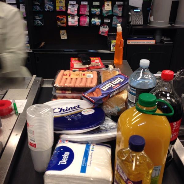 Photo taken at Woolworths by Boommiie L. on 10/31/2013-新南威尔士州2034库吉区库吉湾路(布鲁克街) Photo taken at Woolworths by Boommiie L. on 10/31/2013