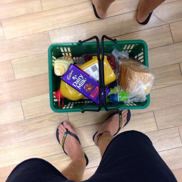 澳洲当地居民买的商品Woolworths超市悉尼店图片库 澳洲当地居民买的商品Woolworths超市悉尼店图片库