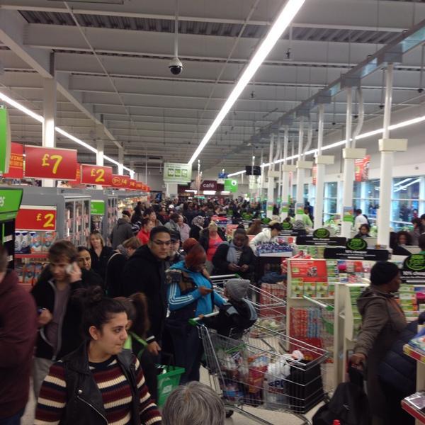 Photo taken at ASDA by Kat F. on 10/12/2013-英国伦敦埃德蒙顿西芒1号 Photo taken at ASDA by Kat F. on 10/12/2013
