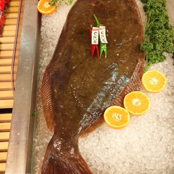 Photo taken at 이마트 (E-Mart) by Marcus K. on 5/1/2014-庆尚北道浦项北区188易买得超市 Photo taken at 이마트 (E-Mart) by Marcus K. on 5/1/2014