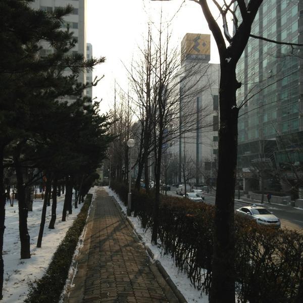 Photo taken at 이마트 (e-mart) by narm on 12/22/2012-京畿道高阳市东阳区79易买得超市 Photo taken at 이마트 (e-mart) by narm on 12/22/2012