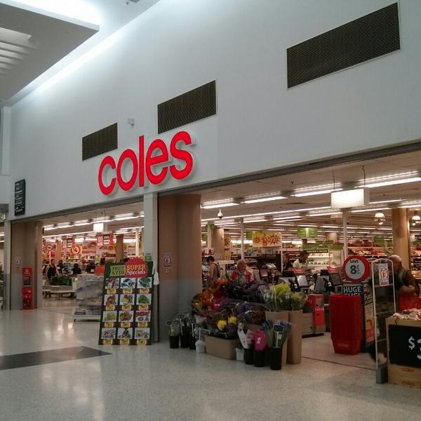 Photo taken at Coles by Abdullah Can Y. on 10/22/2013
