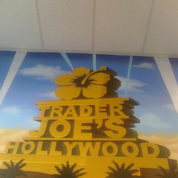 Photo taken at Trader Joe's by Alexandra L. on 11/1/2012-美国加利福尼亚州洛杉矶藤街1600 Photo taken at Trader Joe's by Alexandra L. on 11/1/2012