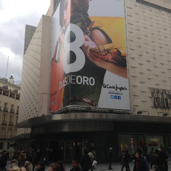 Photo taken at Supermercado El Corte Inglés by Antonio Q. on 4/5/2013