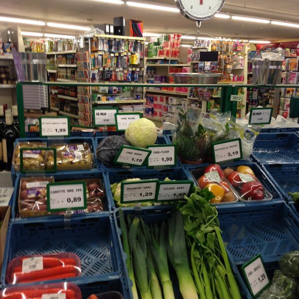 Photo taken at Smatch by Marco D. on 1/21/2013