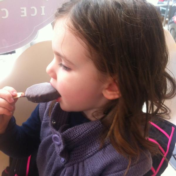 Photo taken at Παγωτά Alfa by Efi B. on 3/25/2013