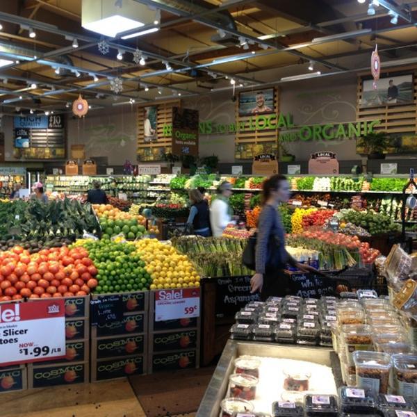 Photo taken at Whole Foods Market by Kendall M. on 11/12/2012-加利福尼亚州威尼斯林肯大道225号 Photo taken at Whole Foods Market by Kendall M. on 11/12/2012