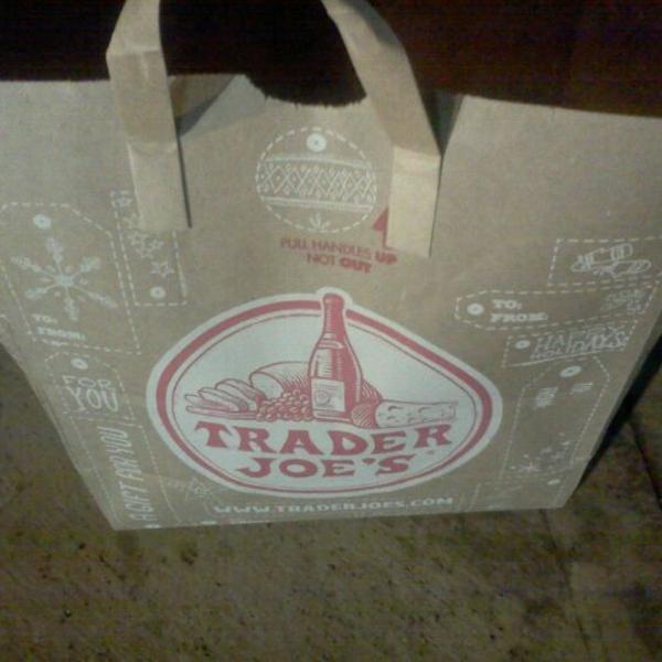 Photo taken at Trader Joe's by Ray B. on 12/3/2011-加利福尼亚州长滩贝尔斯登街风铃草大道北2222号 Photo taken at Trader Joe's by Ray B. on 12/3/2011