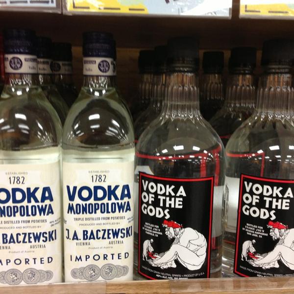 Photo taken at Trader Joe's by Jonah D. on 3/24/2013-加利福尼亚州长滩贝尔斯登街风铃草大道北2222号 Photo taken at Trader Joe's by Jonah D. on 3/24/2013