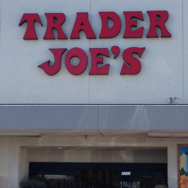 Photo taken at Trader Joe's by Jack M. on 1/10/2013-加利福尼亚州长滩贝尔斯登街风铃草大道北2222号 Photo taken at Trader Joe's by Jack M. on 1/10/2013