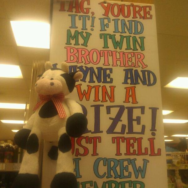 Photo taken at Trader Joe's by 98 on 4/5/2013-纽泽西 韦恩汉堡收费公路1172(502州线) Photo taken at Trader Joe's by 98 on 4/5/2013