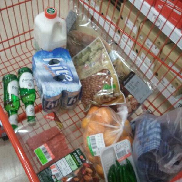 Photo taken at 홈플러스 (Home plus) by JeongIm S. on 1/22/2012