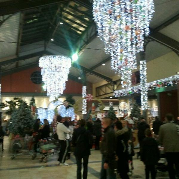 Photo taken at Auchan by Daniel N. on 12/8/2012-法国北部欧布尔丹首都区352号 Photo taken at Auchan by Daniel N. on 12/8/2012