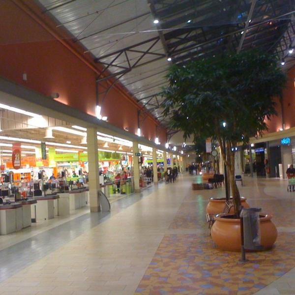 Auchan 法国北部欧布尔丹首都区352号