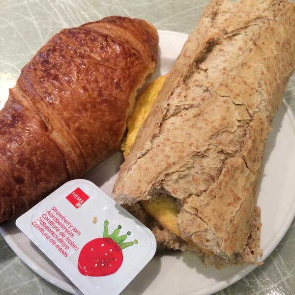 Photo taken at HEMA by Richie P. on 7/24/2014-荷兰南荷兰省福尔堡今敏朱莉安娜大街231号 Photo taken at HEMA by Richie P. on 7/24/2014