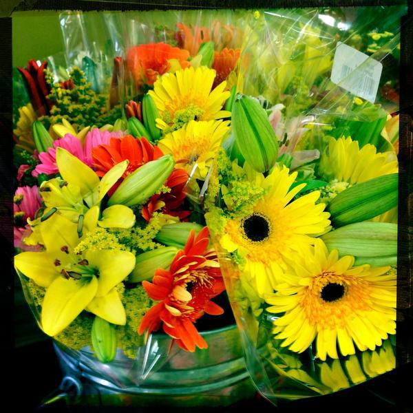 Photo taken at Trader Joe's by Christian C. on 5/2/2013-加尼福尼亚 洛杉矶海波龙大道2738(在密苏里安大略省休闲街) Photo taken at Trader Joe's by Christian C. on 5/2/2013