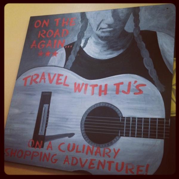 Photo taken at Trader Joe's by Juno K. on 6/10/2012-田纳西州纳什维尔市希尔斯伯勒帕克路3909(在阿伯特马丁路和理查德琼斯路之间) Photo taken at Trader Joe's by Juno K. on 6/10/2012