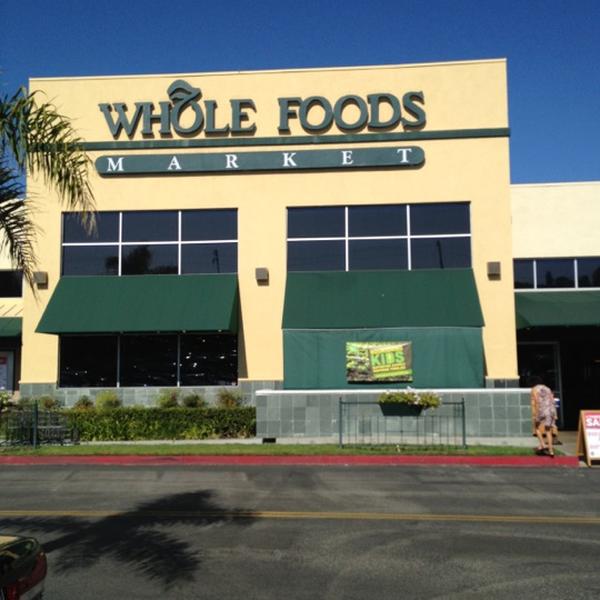 Photo taken at Whole Foods Market by Carlos T. on 9/30/2012-加利福尼亚州托伦斯太平洋海岸高速公路(克伦肖大道)2655 Photo taken at Whole Foods Market by Carlos T. on 9/30/2012