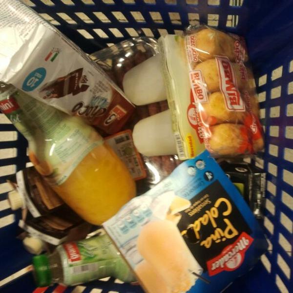 Photo taken at Carrefour El Saler by Carlos d. on 8/4/2012-西班牙巴伦西亚洛佩兹皮尼罗教授大道16号 Photo taken at Carrefour El Saler by Carlos d. on 8/4/2012