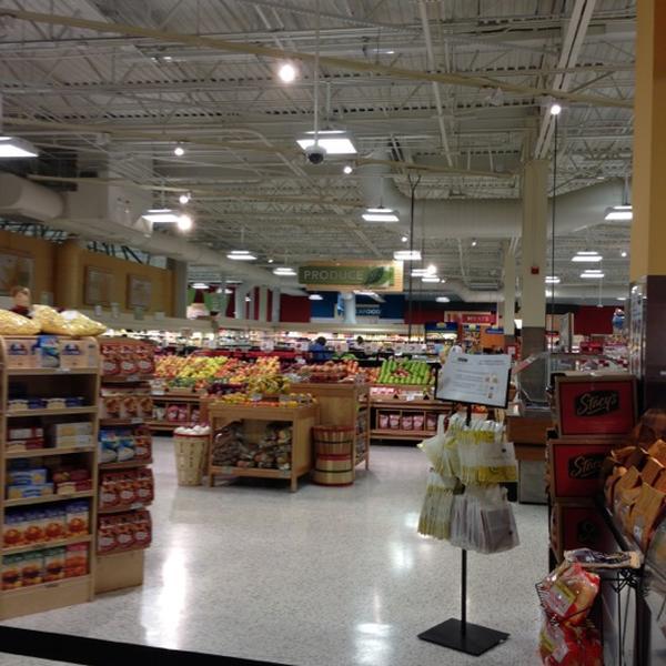 Photo taken at Publix by Gregorio N. on 12/7/2012